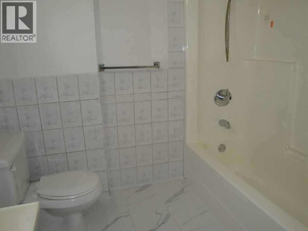 31 Huntford Road NE - 16