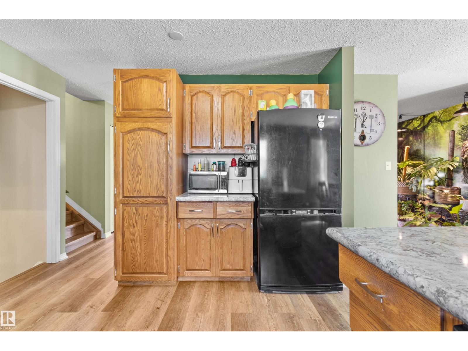 4903 52 Avenue - 23