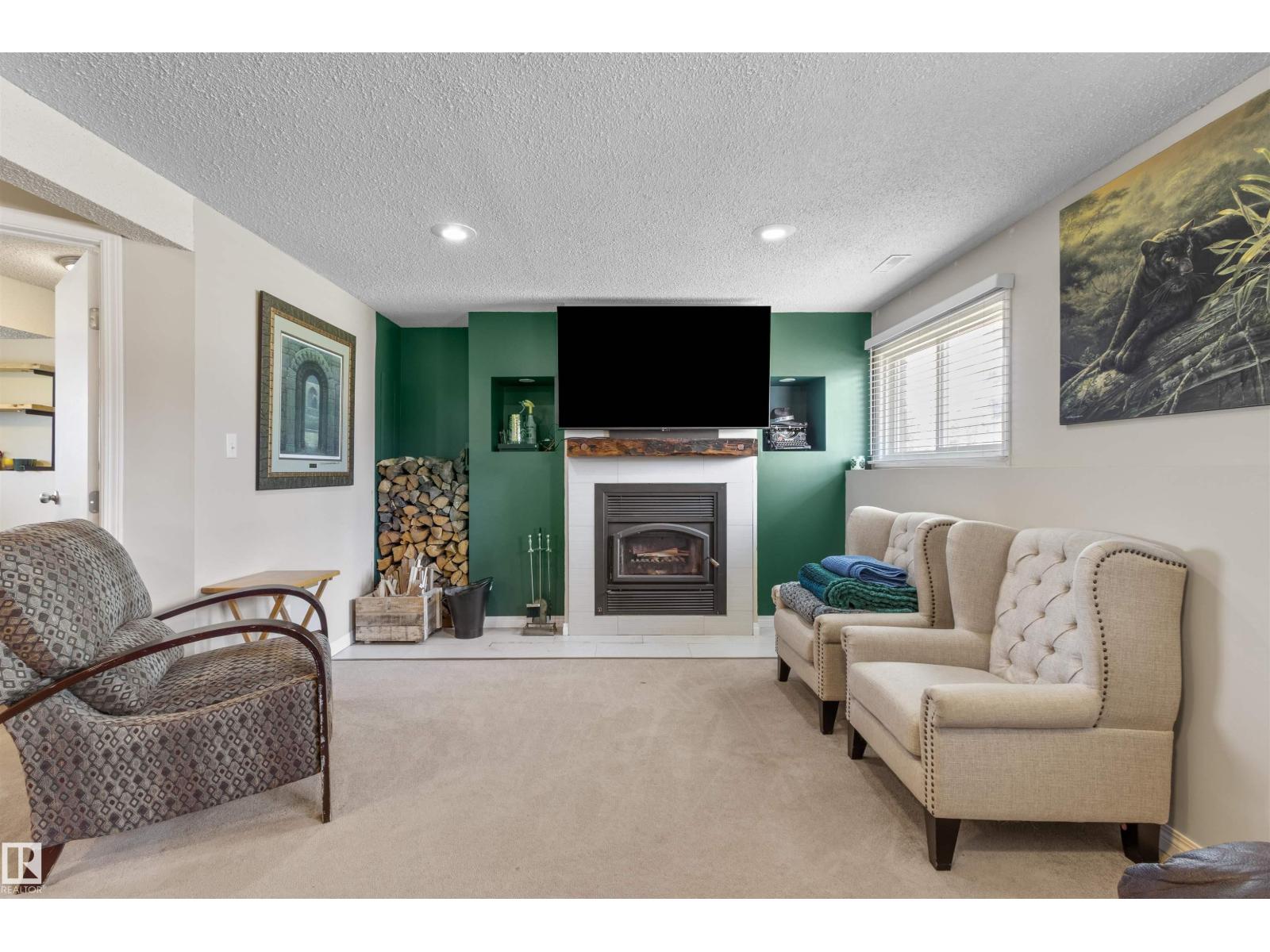 4903 52 Avenue - 32