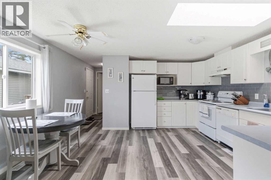 329 Greenwich Lane - Photo 6