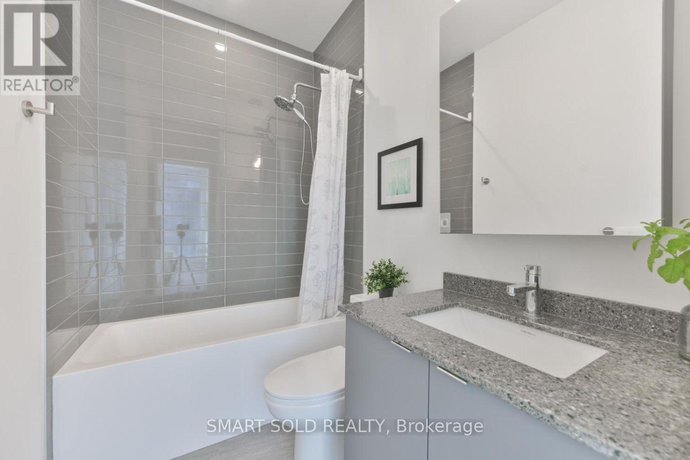 #909E 8868 YONGE STREET - 10