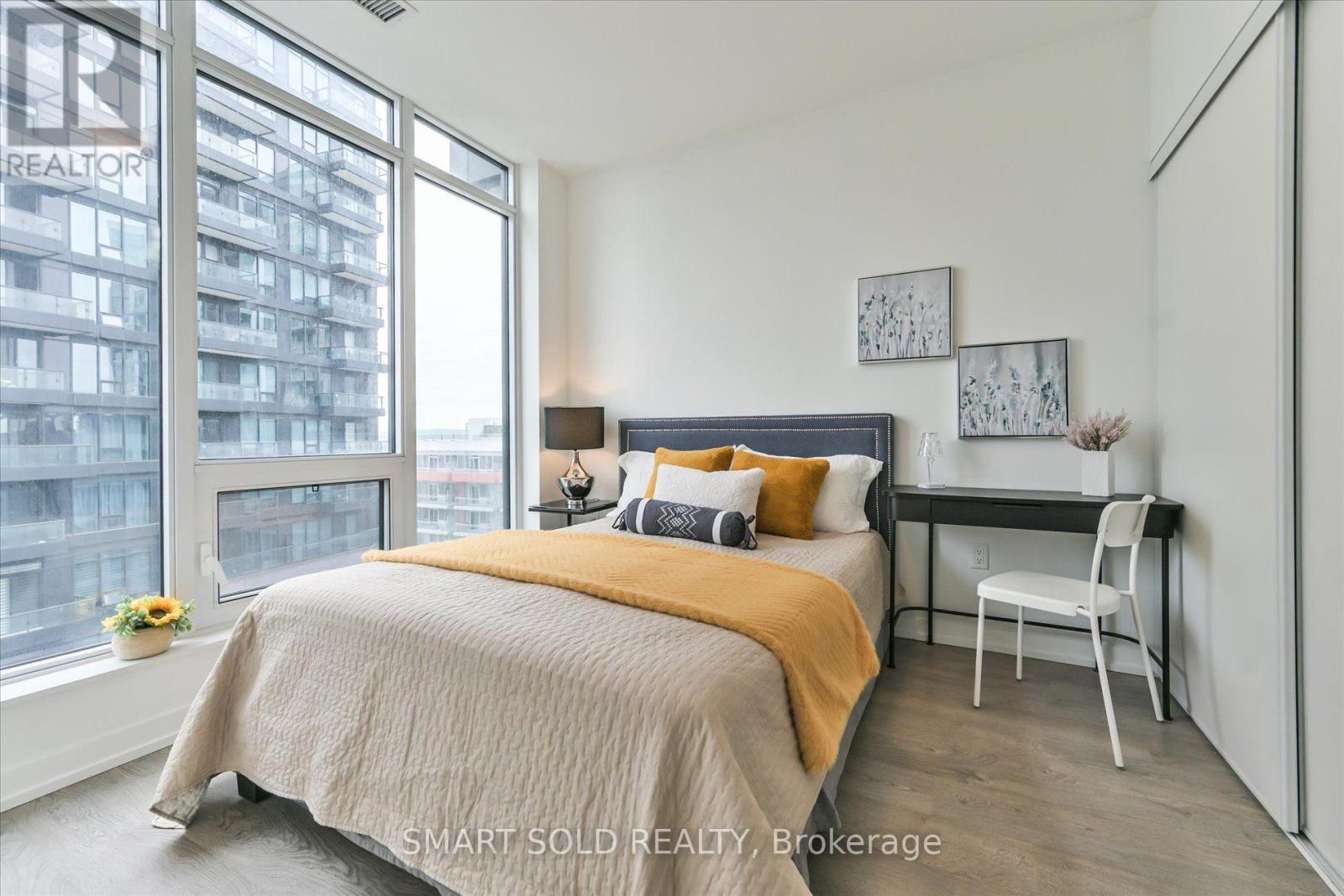 #909E 8868 YONGE STREET - 7