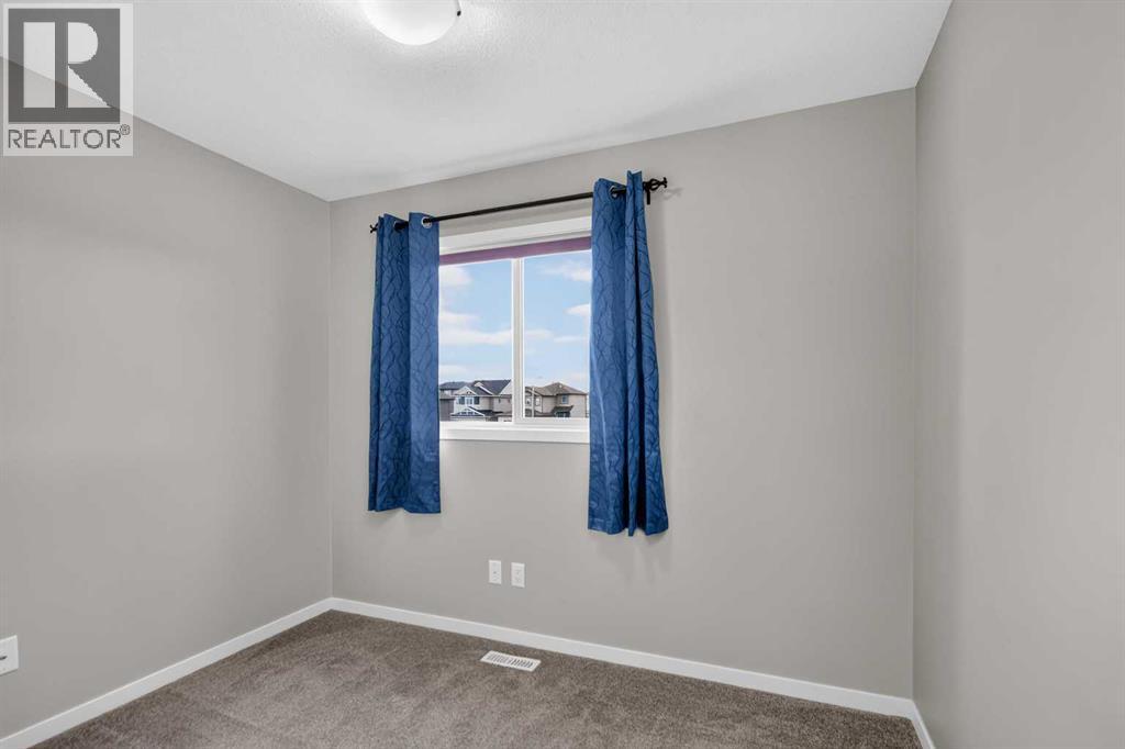 711 Beacon Hill, Fort McMurray