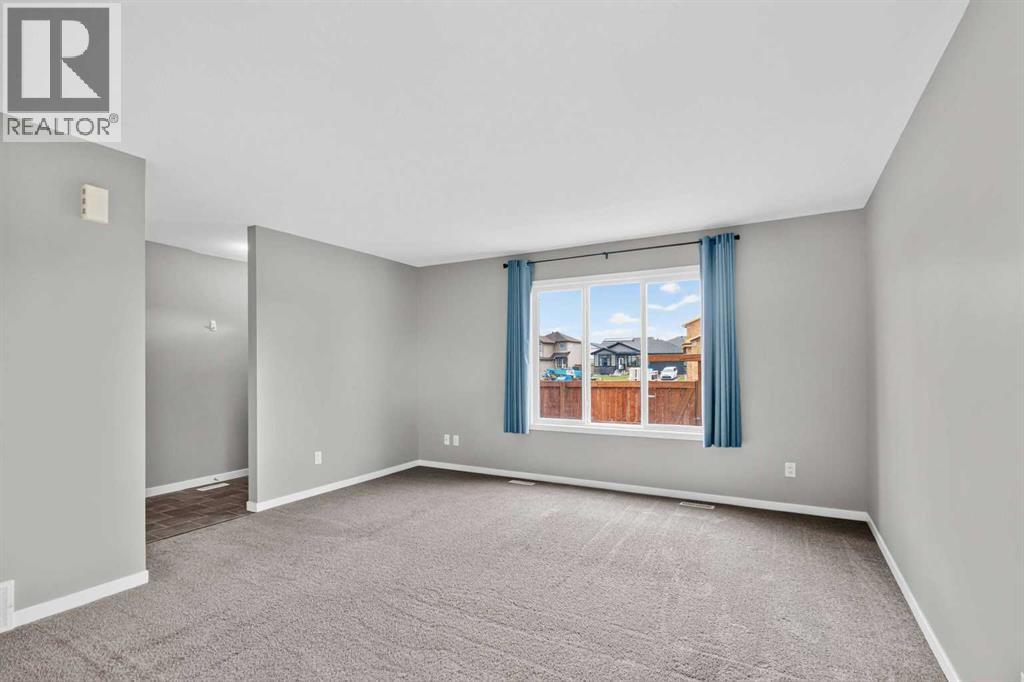 711 Beacon Hill, Fort McMurray