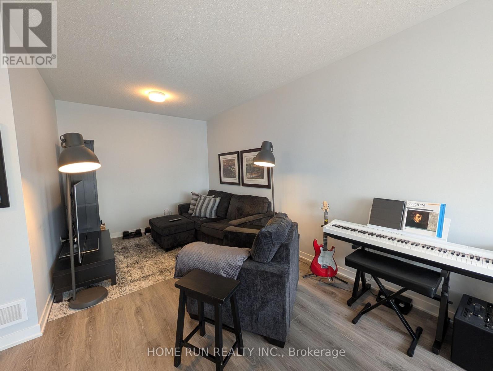 2 Bed, 2 Bath House for Sale in Ottawa – 312 PARALLAX PRIVATE, Ottawa – MLS# X13655032 - Image 8