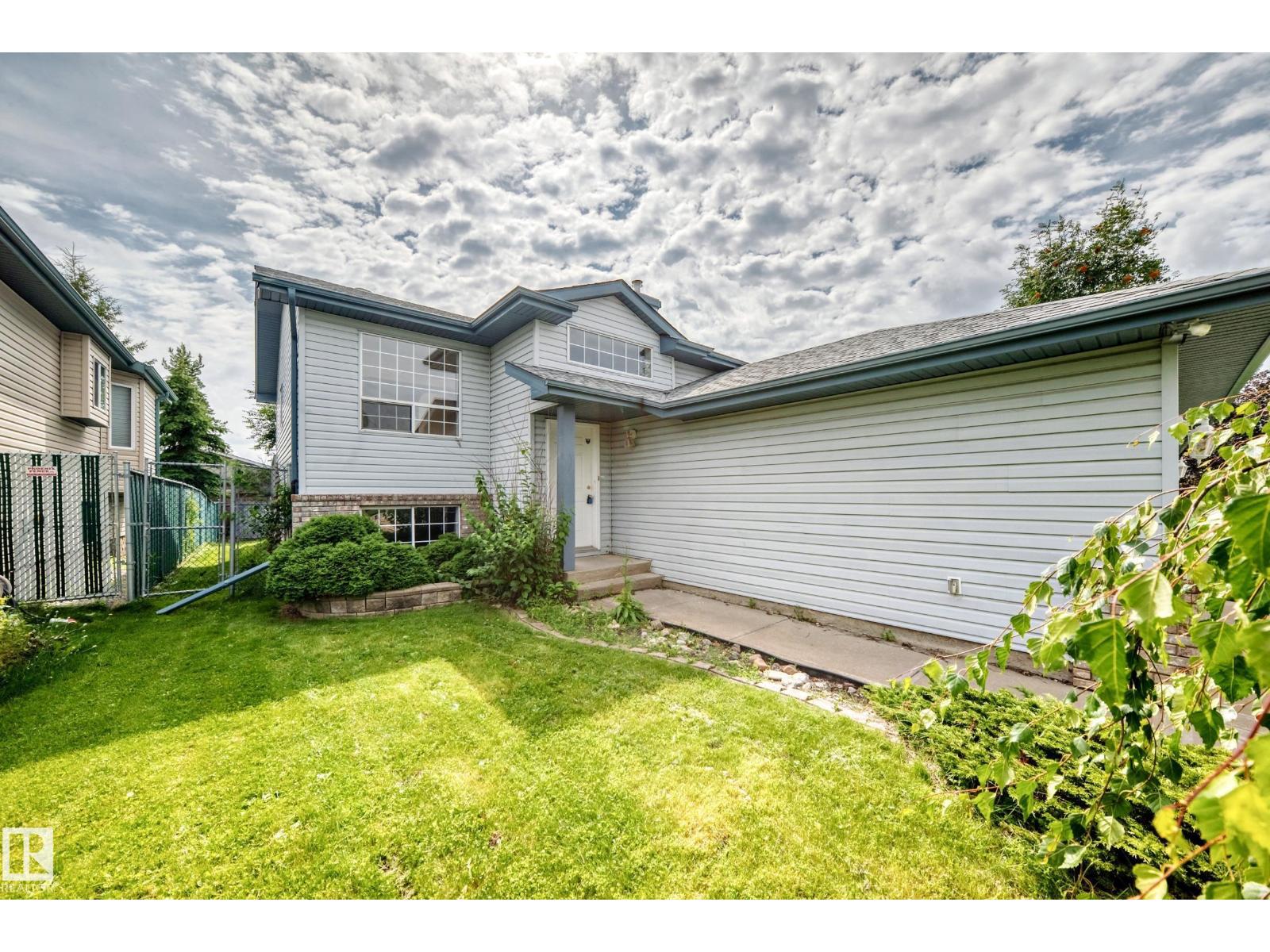 3035 134 AV NW - 2