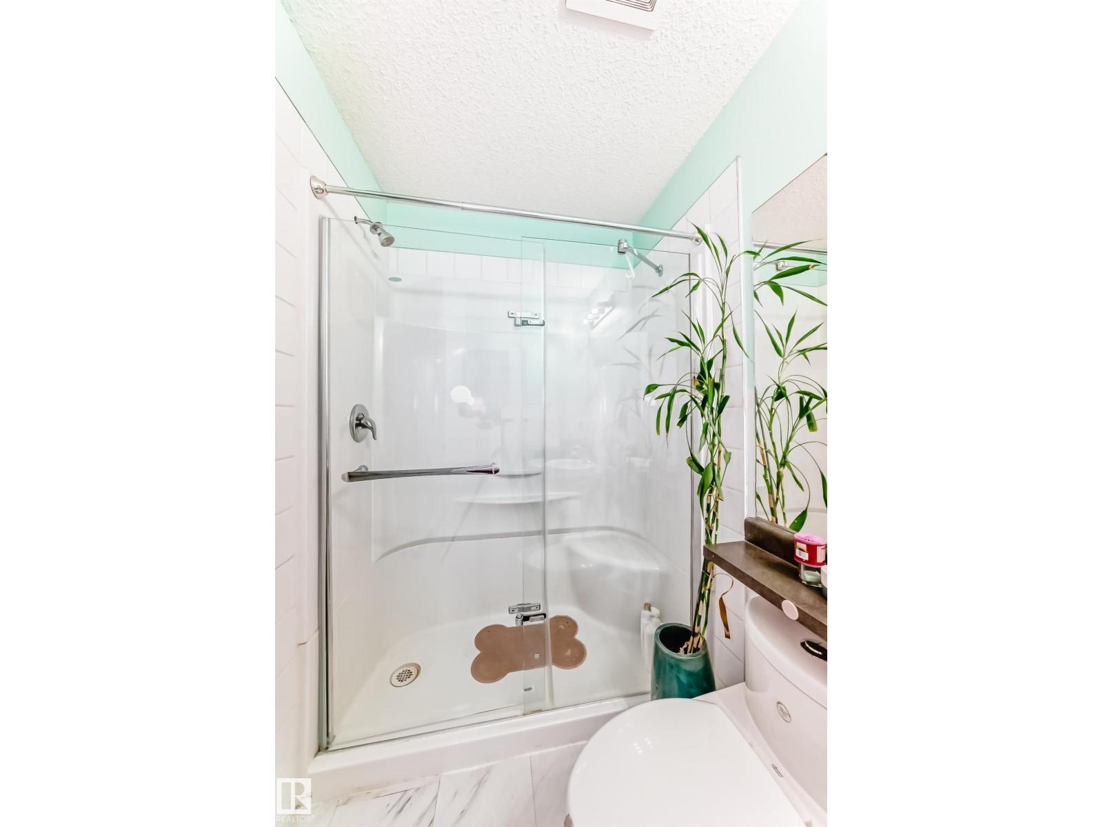 15112 139 ST NW - 10