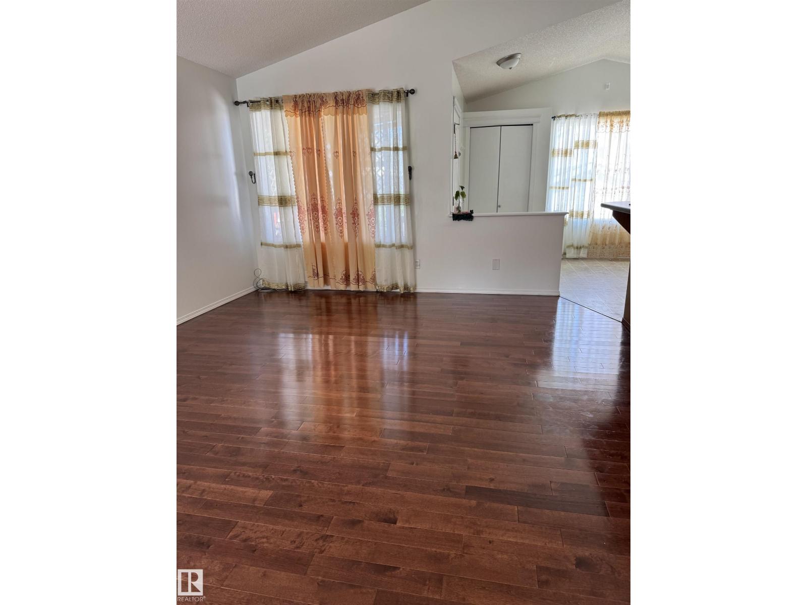 15112 139 ST NW - Image 12