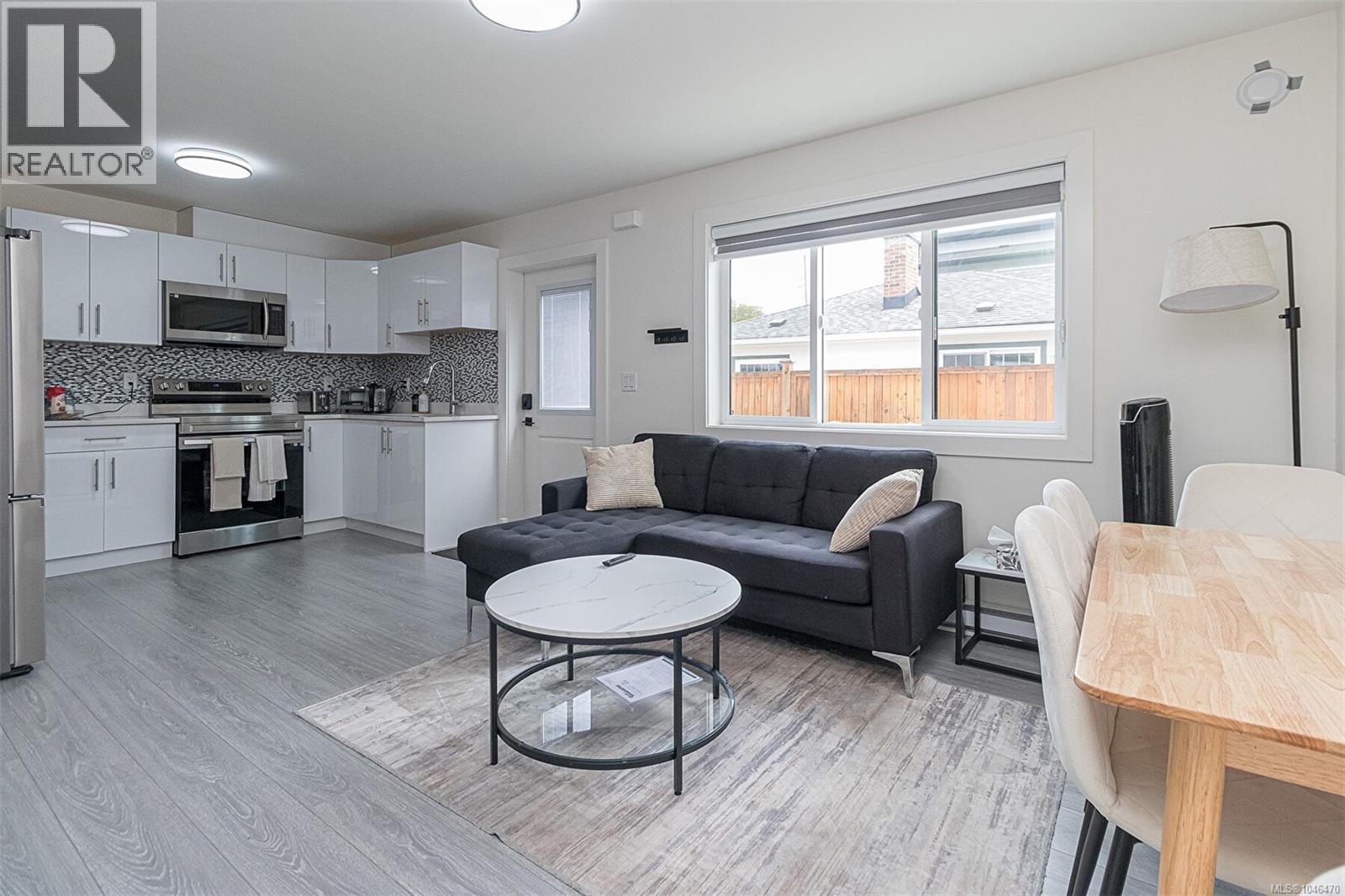 83 Crease Ave - Image 25