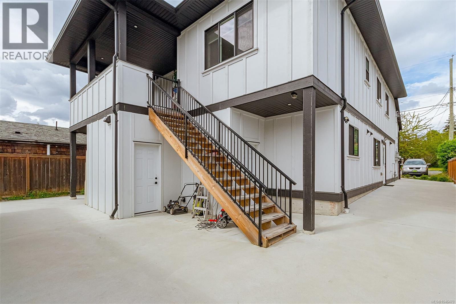 83 Crease Ave - Image 38