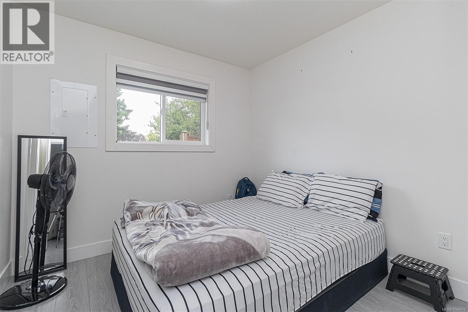 83 Crease Ave - Image 43