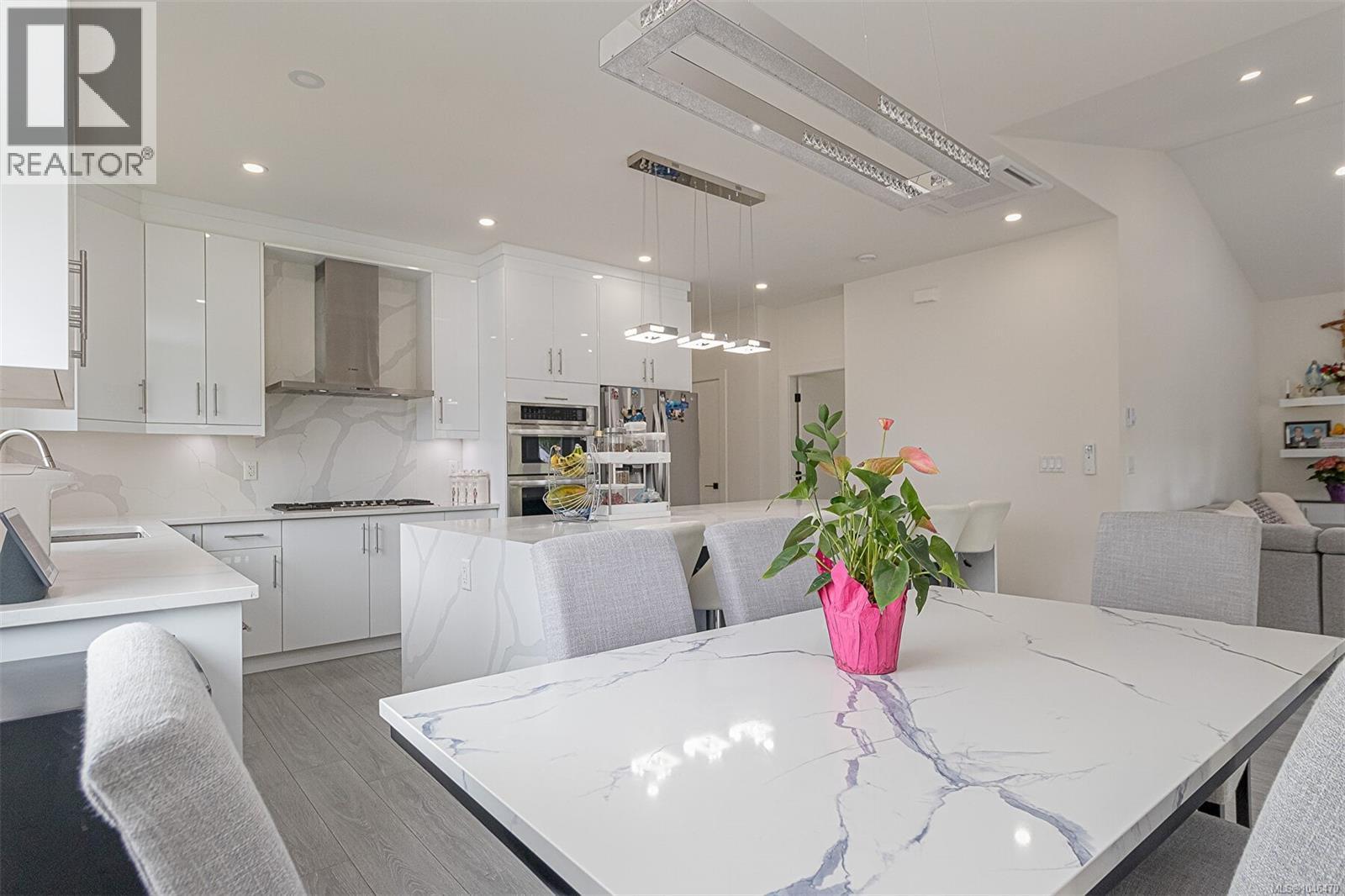 83 Crease Ave - Image 7