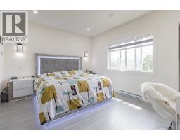 Living room - 83 Crease Ave, Saanich, BC V8Z1S6 Photo 13
