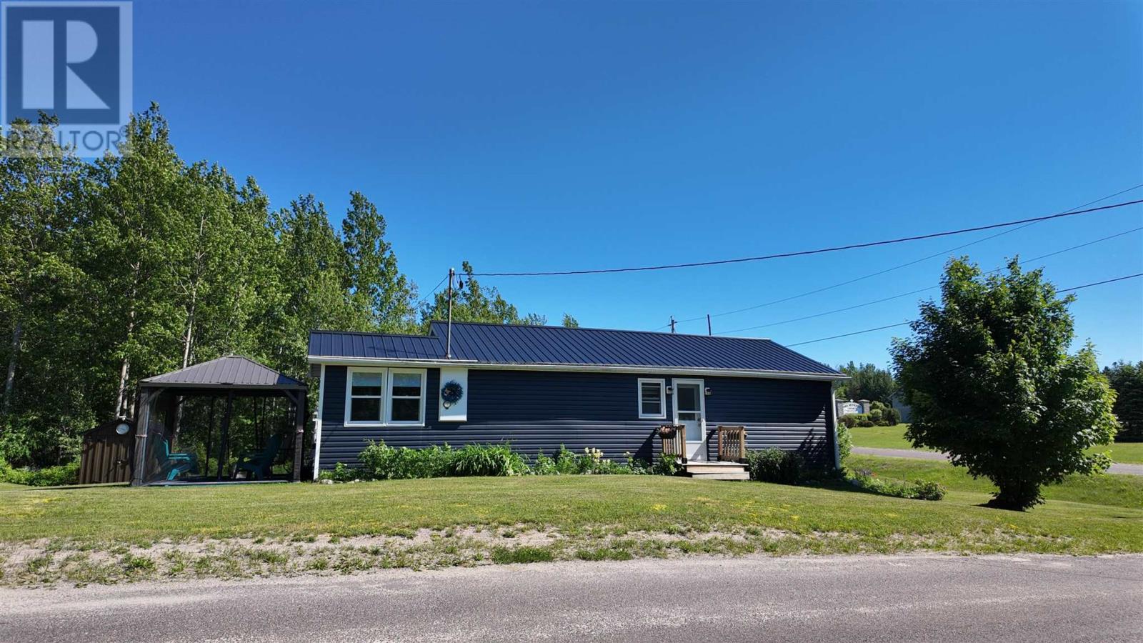 1607 Hilton RD, Jocelyn Township — photo 2