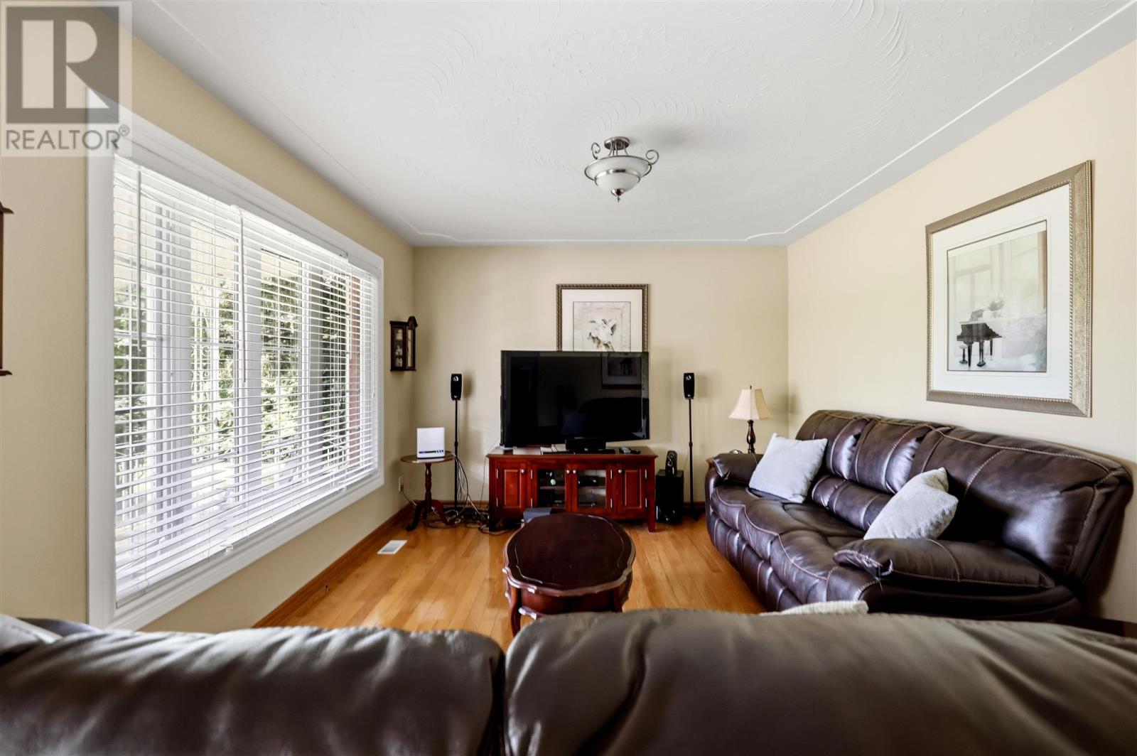 382 Nixon RD - 5