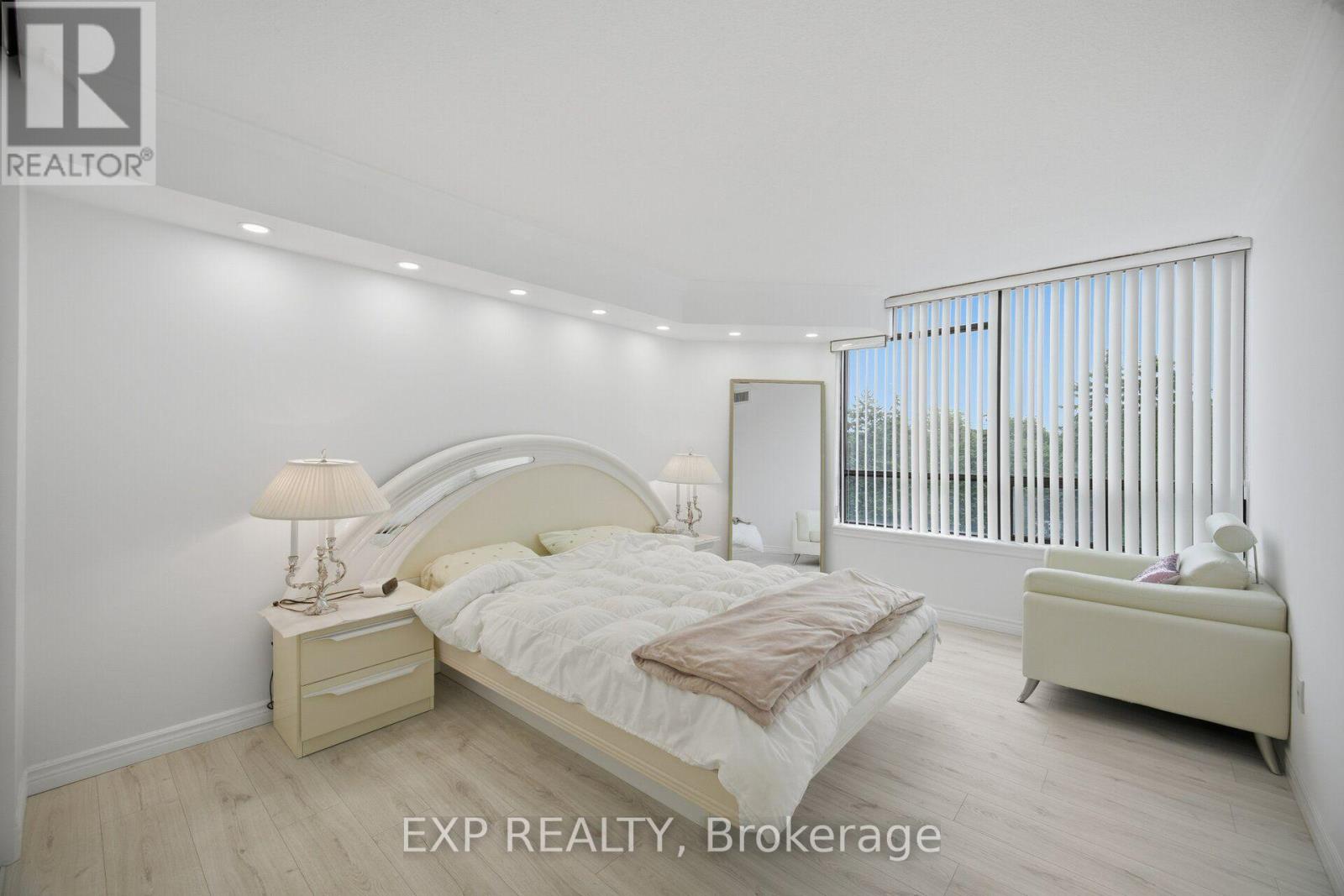 #410 7440 BATHURST STREET - Image 26