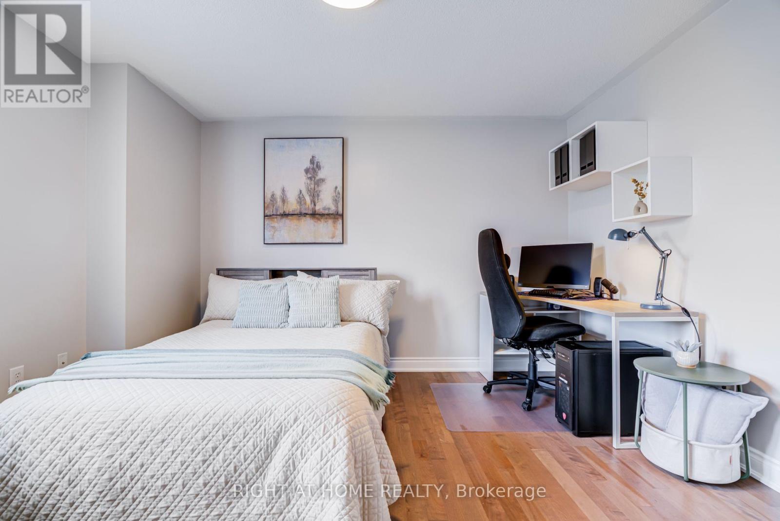 645 CALDWELL CRESCENT - 34