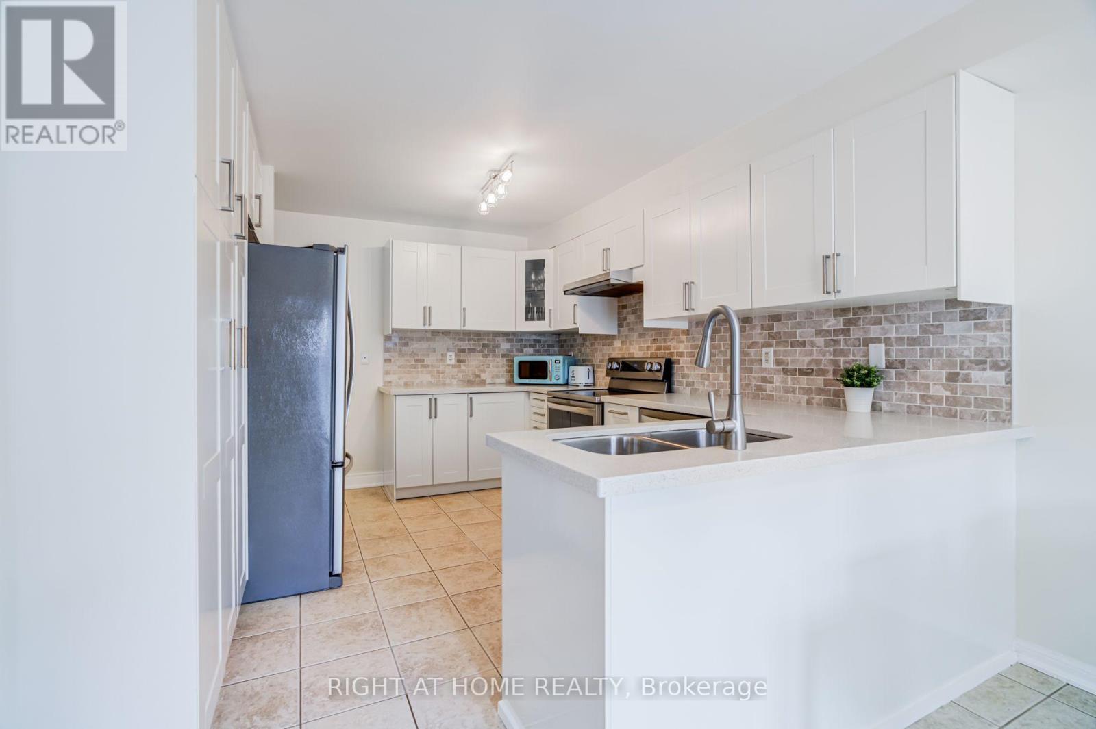 645 CALDWELL CRESCENT - 15