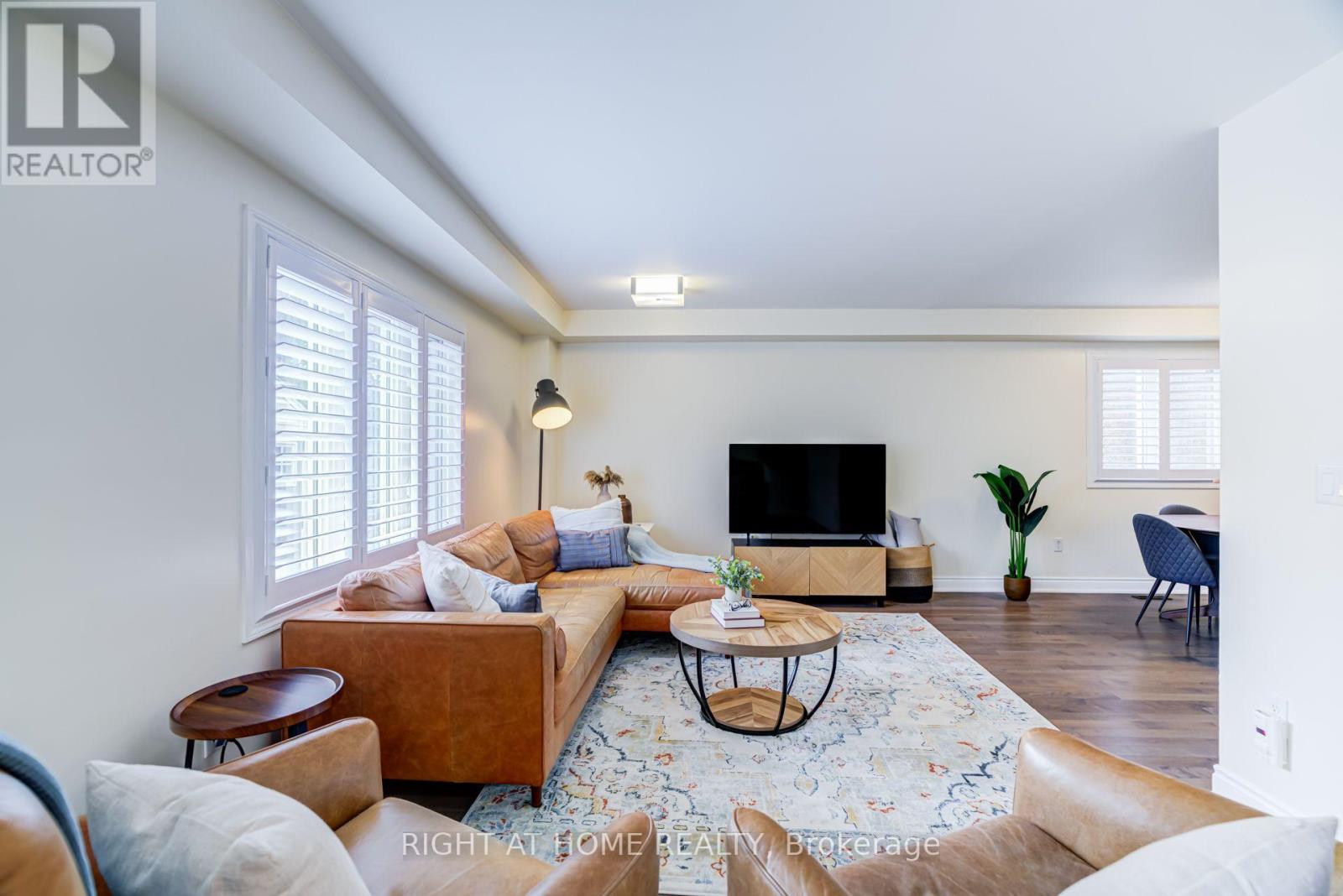 645 CALDWELL CRESCENT - 11