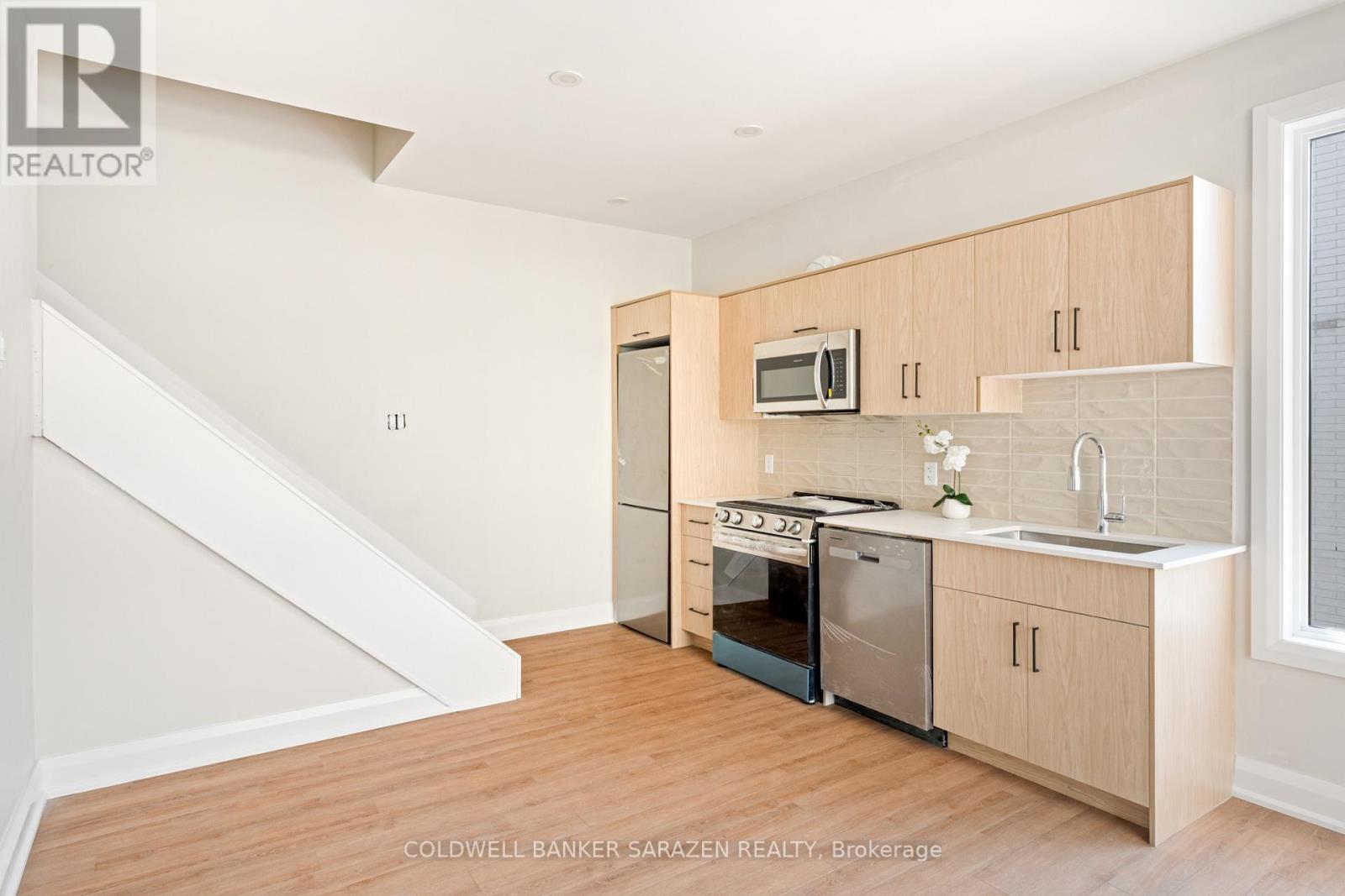 3 Bed, 2 Bath Multi-Family for Rent in Ottawa – 301 – 10 MCARTHUR AVENUE, Ottawa – MLS# X13655092 - Image 9
