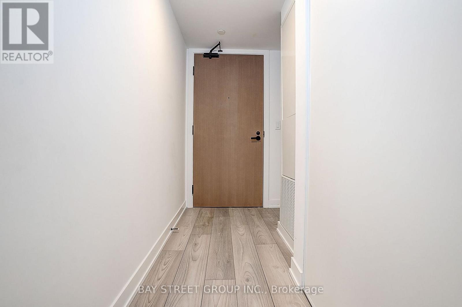 #431 8 TIPPET ROAD - 4