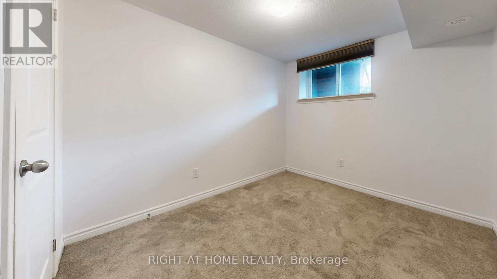 #16 2710 WILLIAM JACKSON DRIVE E - 21