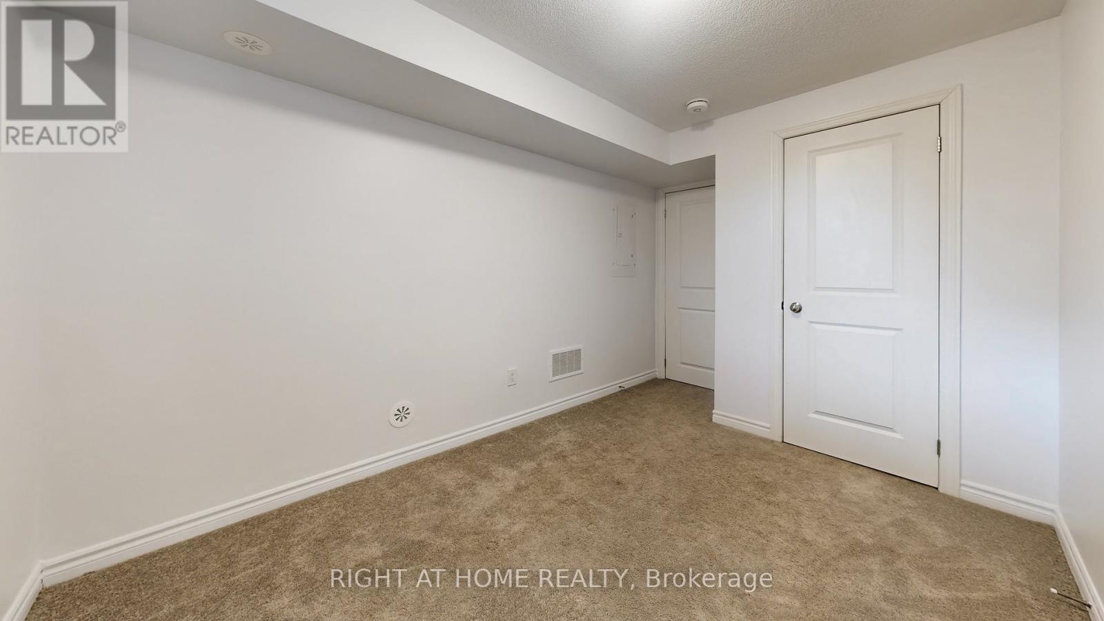 #16 2710 WILLIAM JACKSON DRIVE E - 23