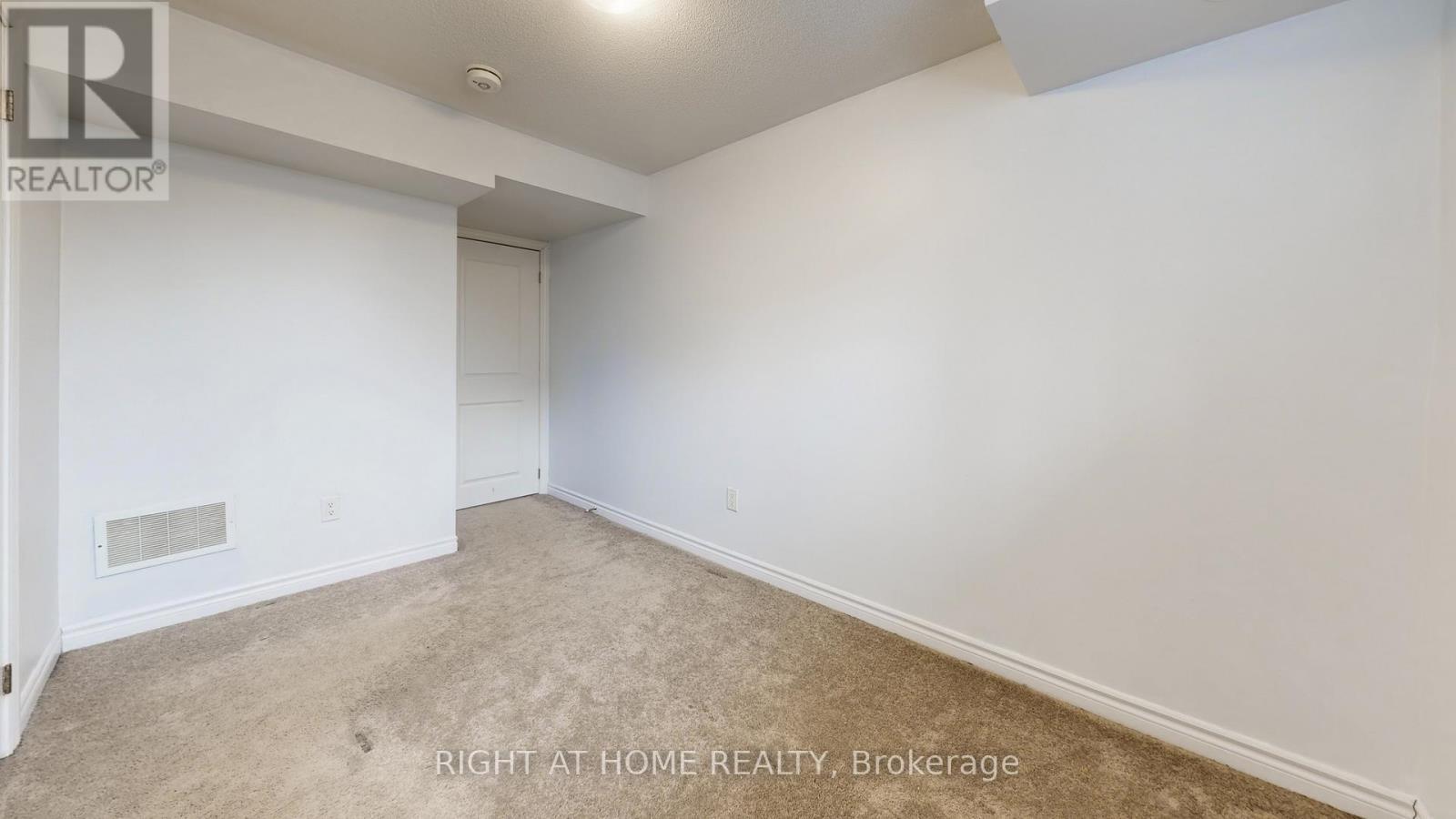#16 2710 WILLIAM JACKSON DRIVE E - 26