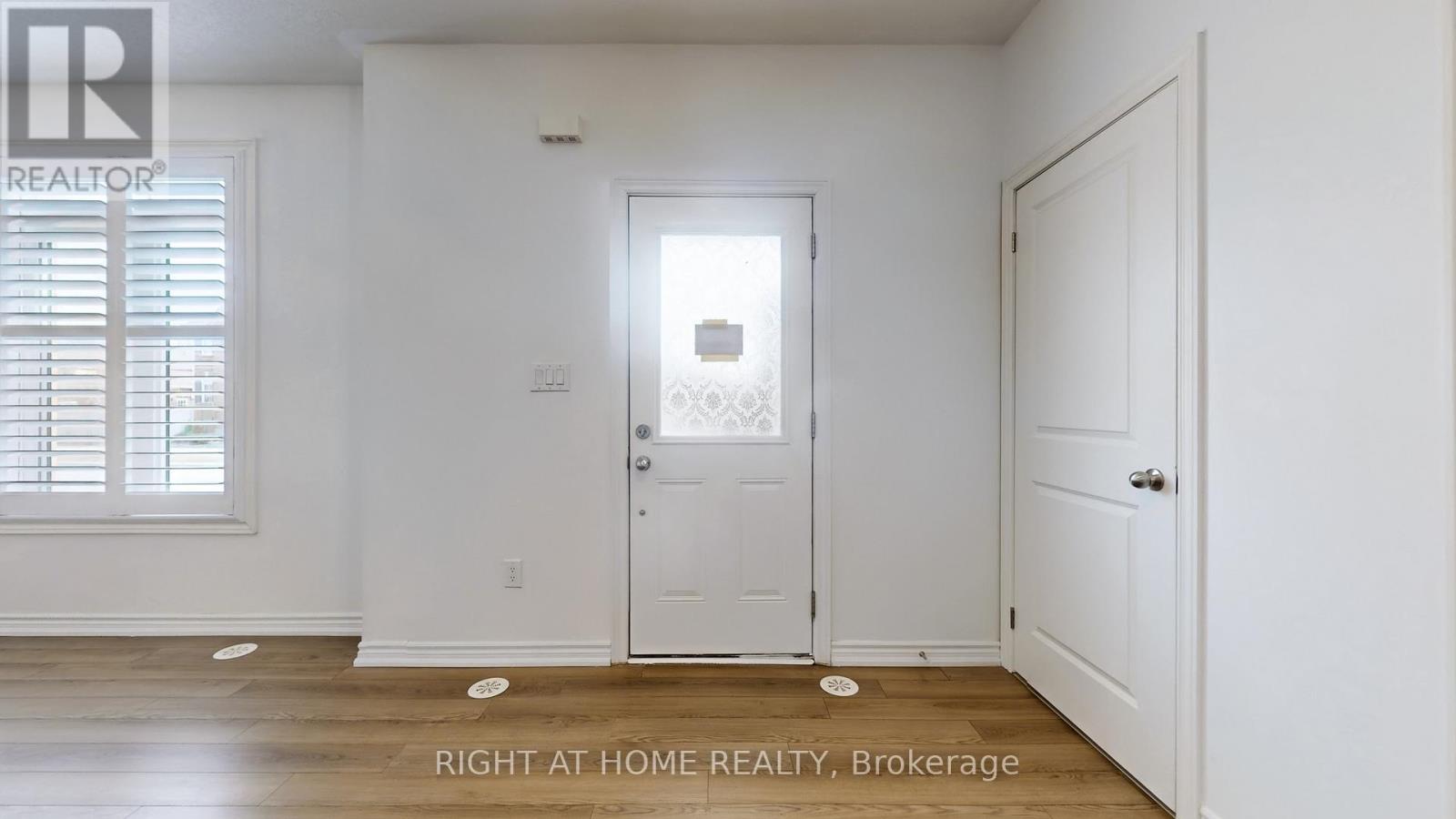 #16 2710 WILLIAM JACKSON DRIVE E - 6