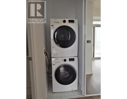 2001 - 38 Honeycrisp Crescent, Vaughan, ON L4K0M8 Photo 15