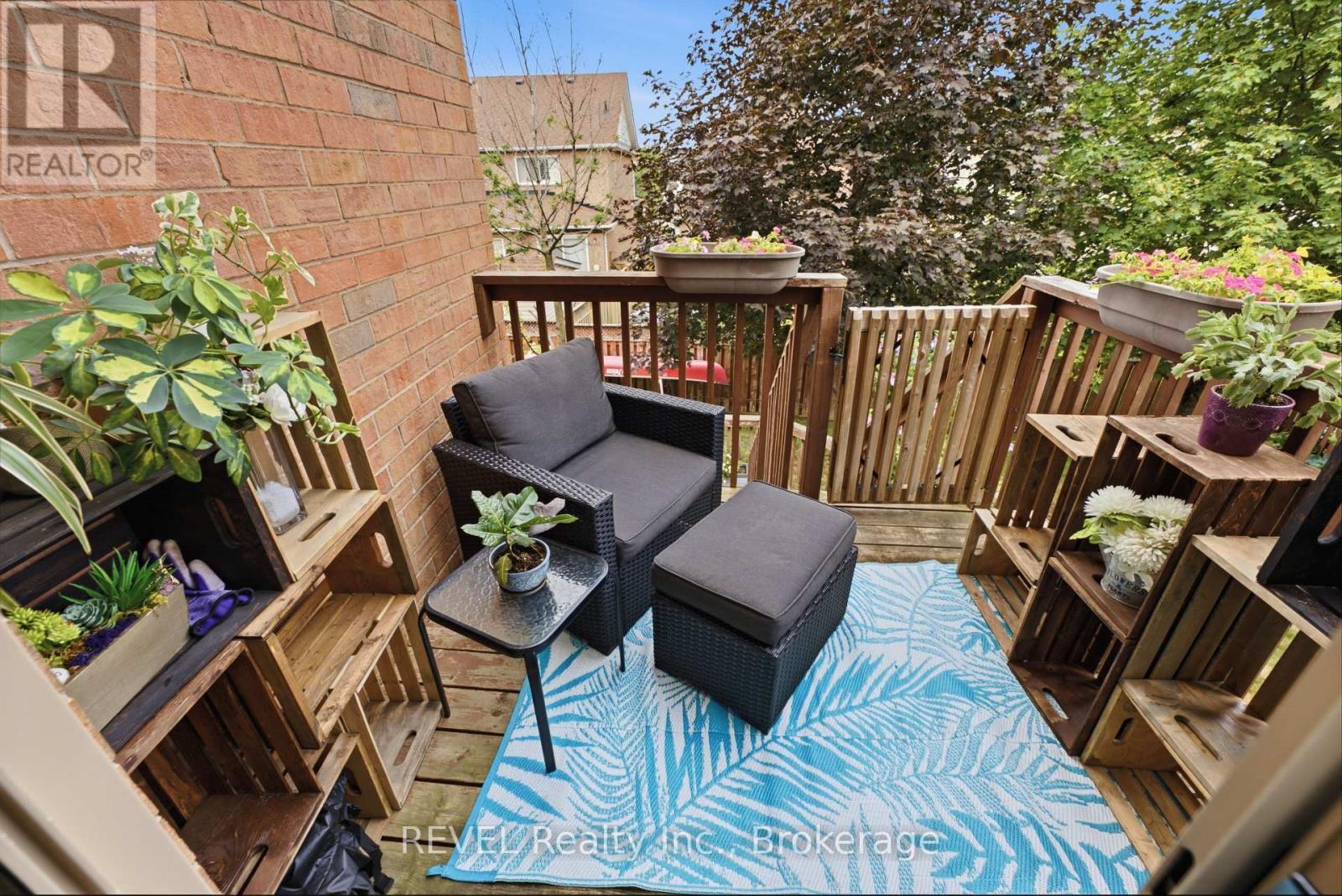 20 HAYLOFT COURT - 18