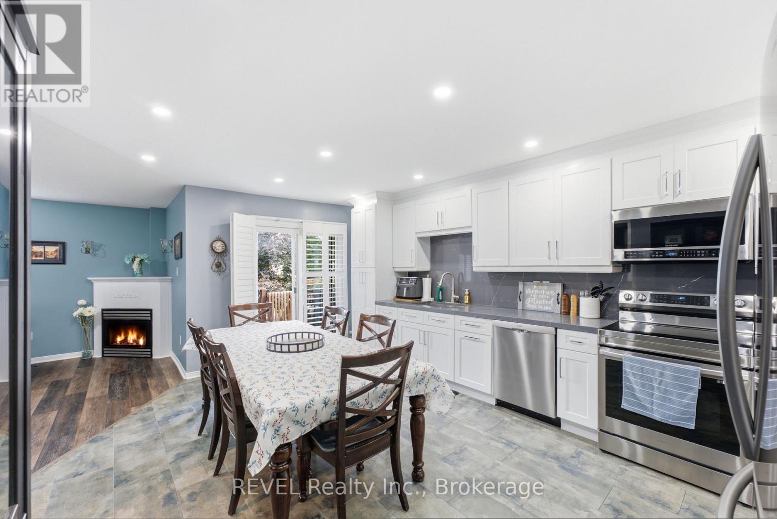 20 HAYLOFT COURT - 17