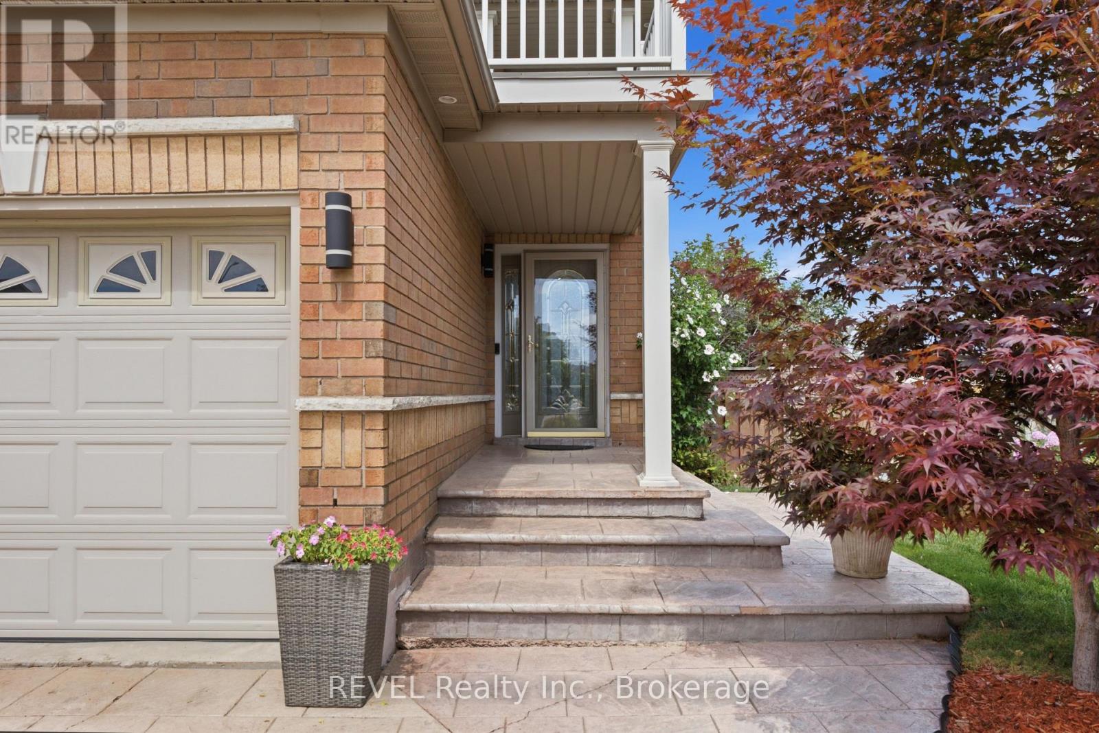 20 HAYLOFT COURT - 2