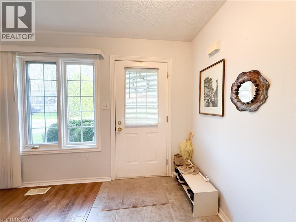 33A LINGWOOD Drive, Waterford — photo 3