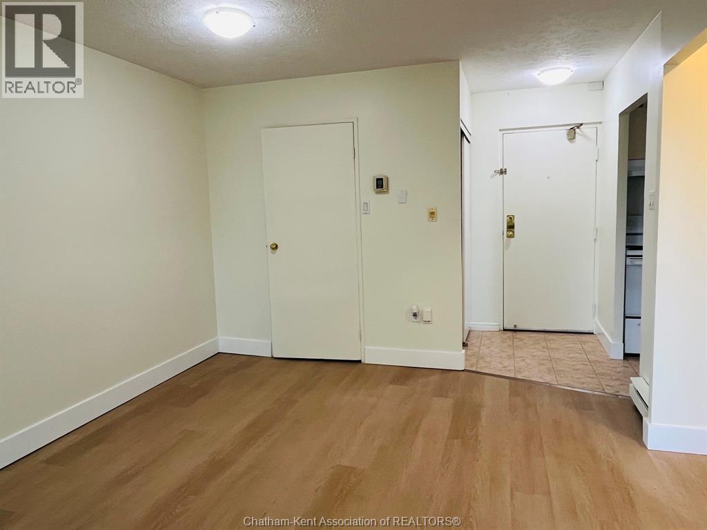 #406 130 PARK AVENUE East - 12