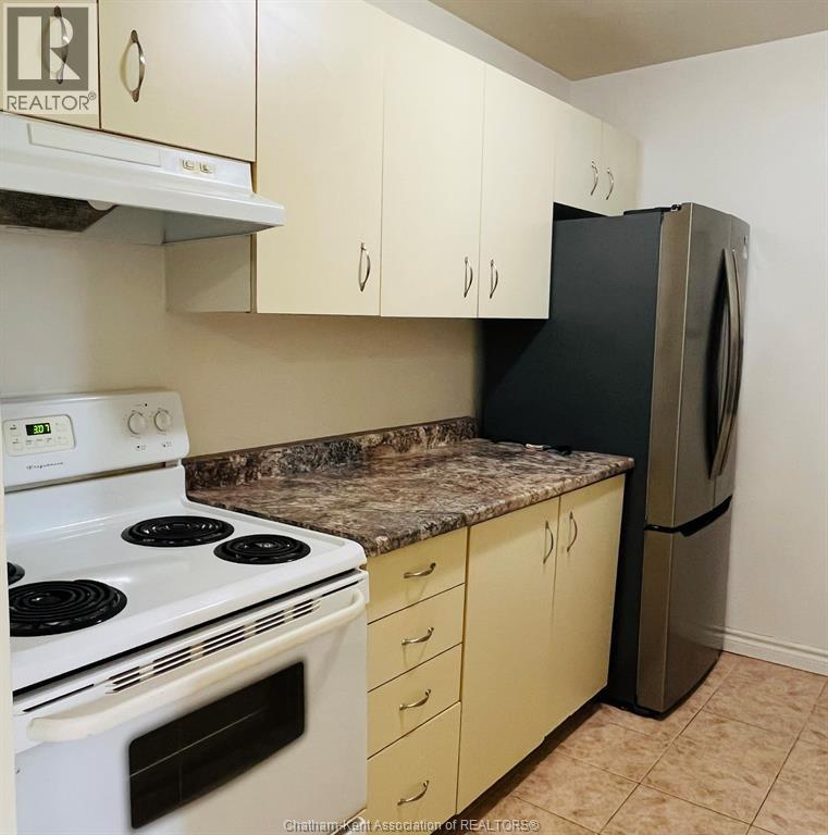 #406 130 PARK AVENUE East - 27