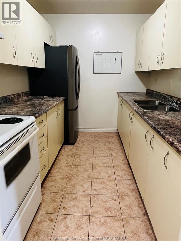#406 130 PARK AVENUE East - 24