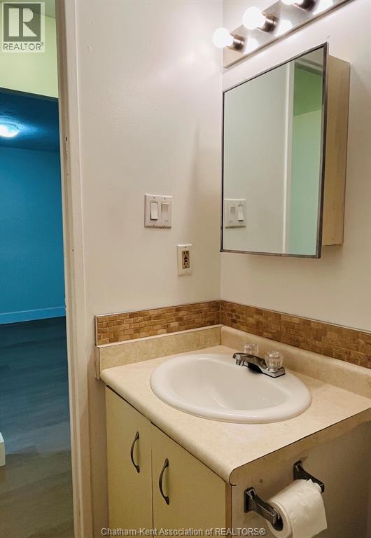#406 130 PARK AVENUE East - 33