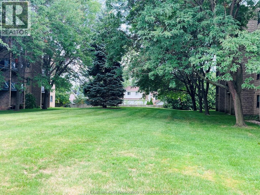 #406 130 PARK AVENUE East - 45