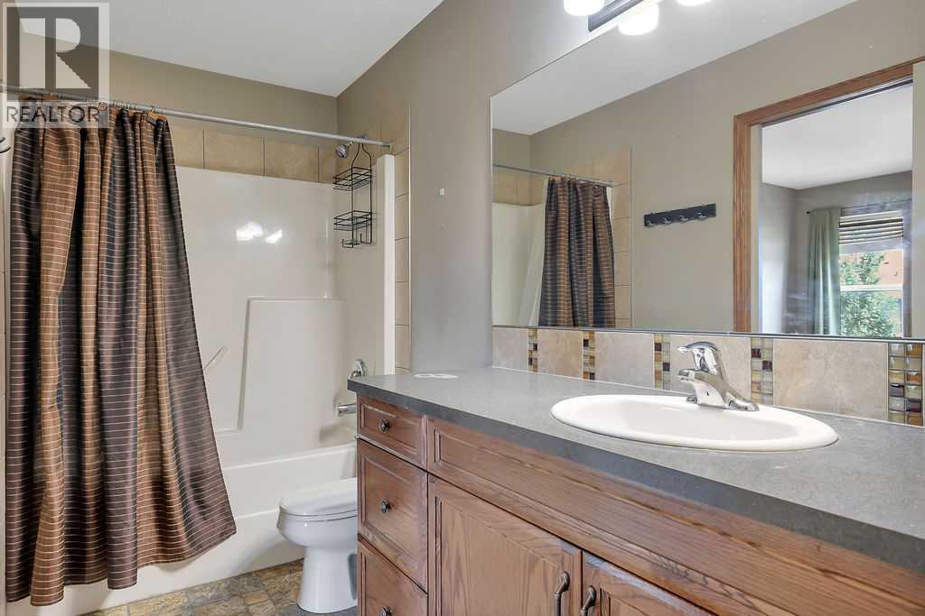 12 Kensington Close - Image 23