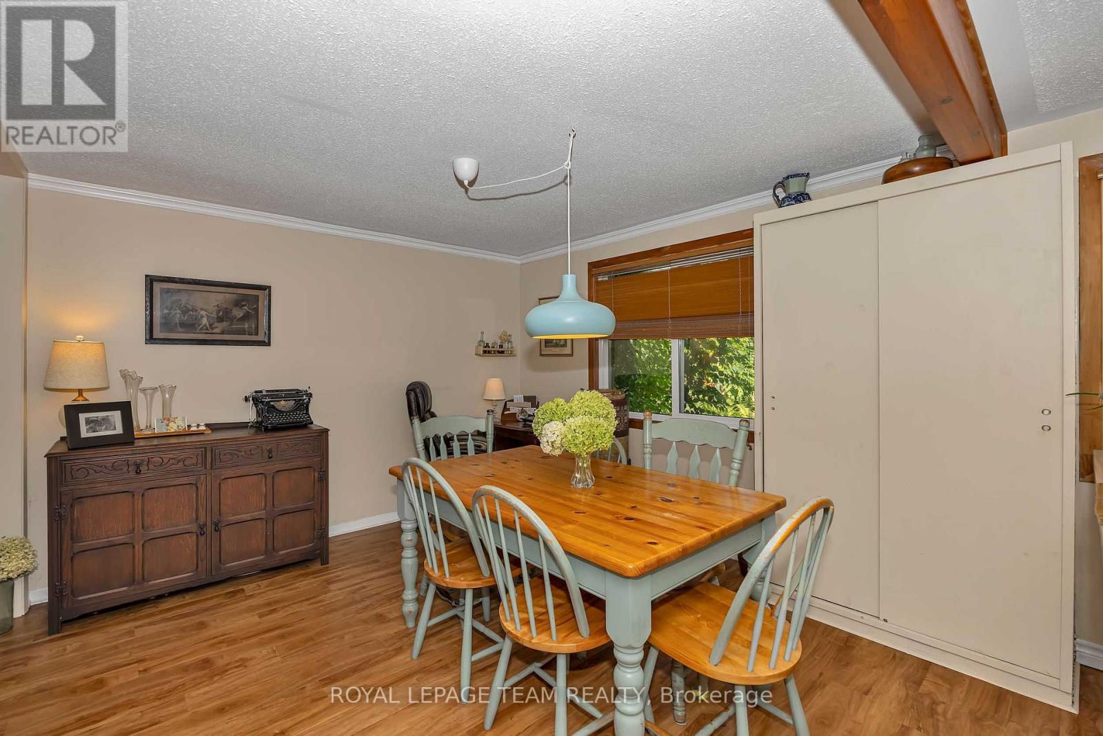 3 Bed, 2 Bath House for Sale in Ottawa – F – 1516 BEAVERPOND DRIVE, Ottawa – MLS# X13655134 - Image 10