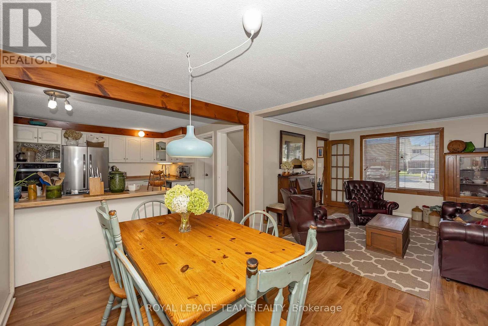 3 Bed, 2 Bath House for Sale in Ottawa – F – 1516 BEAVERPOND DRIVE, Ottawa – MLS# X13655134 - Image 12