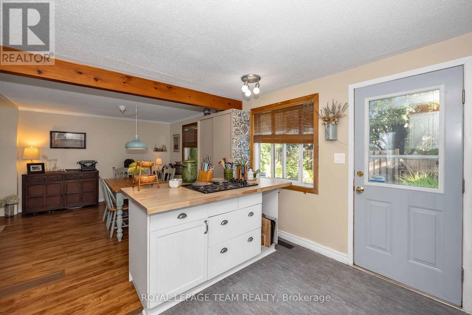 #F 1516 BEAVERPOND DRIVE - 15