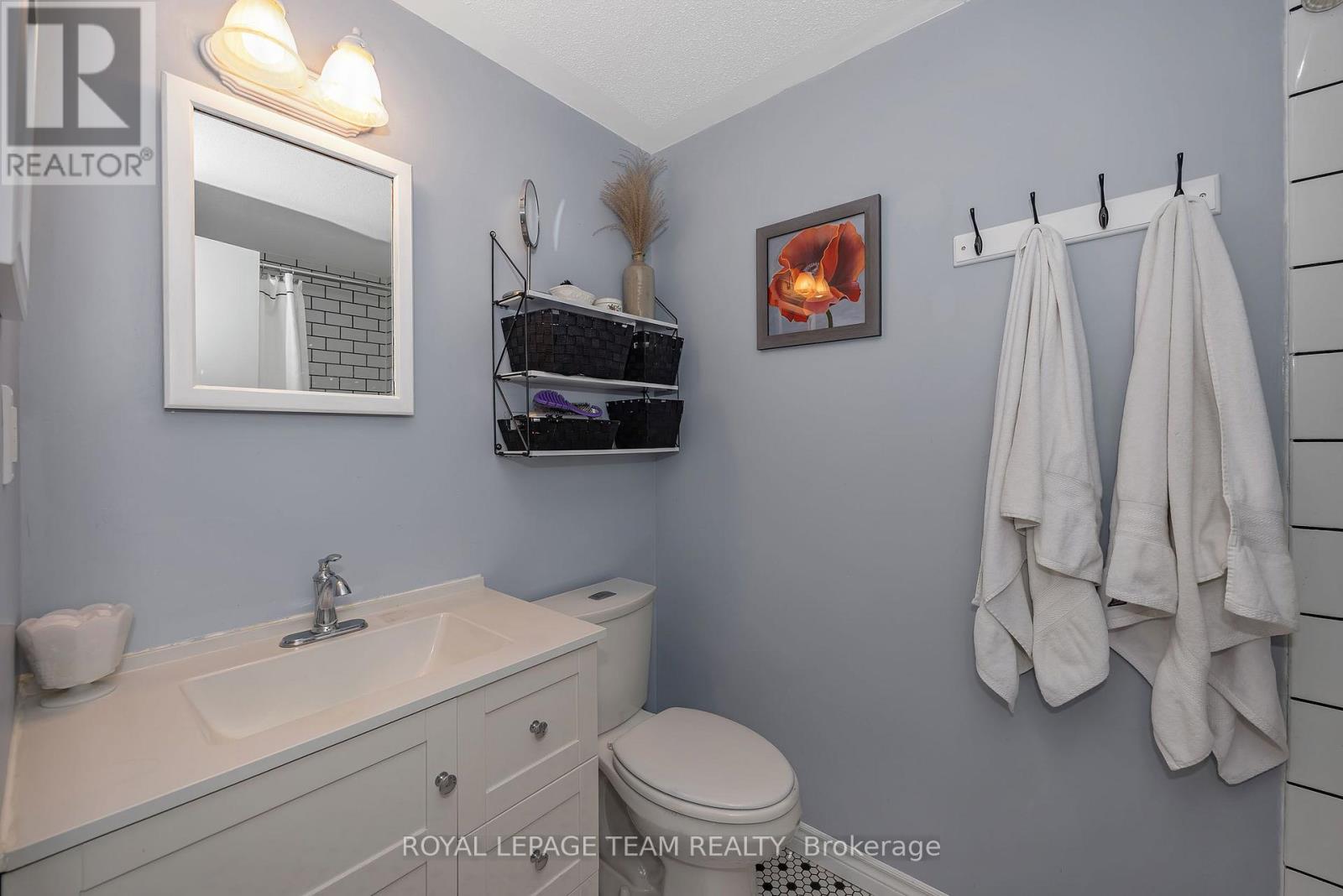 #F 1516 BEAVERPOND DRIVE - 28