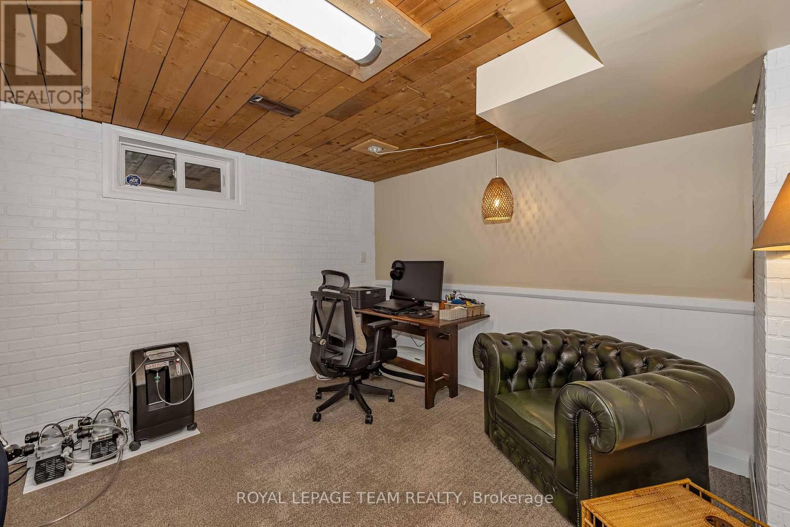 #F 1516 BEAVERPOND DRIVE - 33