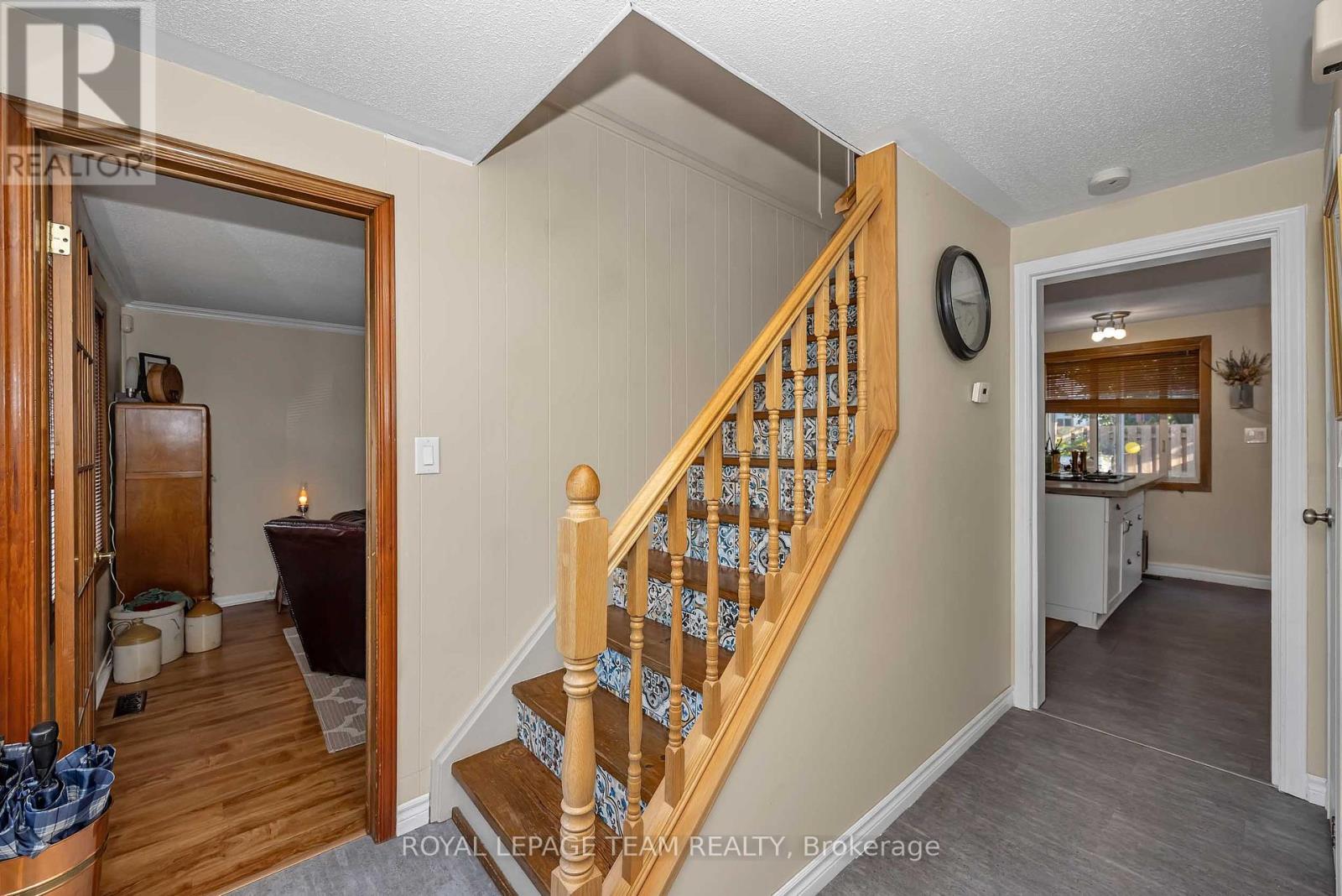 3 Bed, 2 Bath House for Sale in Ottawa – F – 1516 BEAVERPOND DRIVE, Ottawa – MLS# X13655134 - Image 6