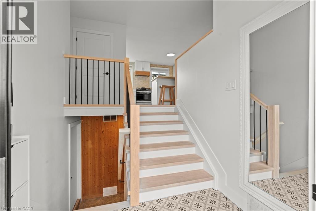 5090 BLACKHEATH Road - Image 6