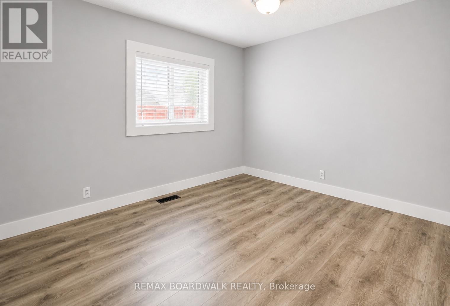 3 Bed, 1 Bath Multi-Family for Rent in Ottawa – 1 – 332 SHAKESPEARE STREET, Ottawa – MLS# X13655146 - Image 22