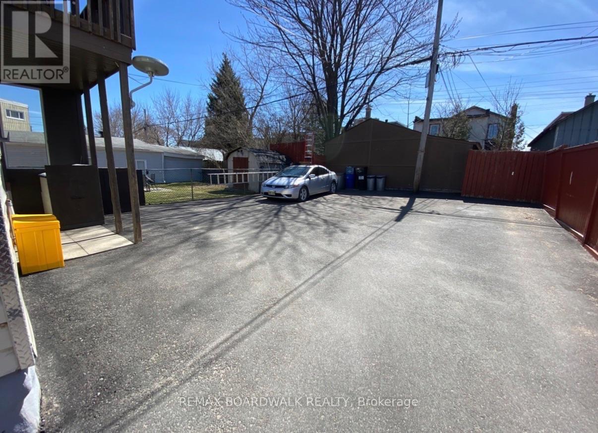 3 Bed, 1 Bath Multi-Family for Rent in Ottawa – 1 – 332 SHAKESPEARE STREET, Ottawa – MLS# X13655146 - Image 25