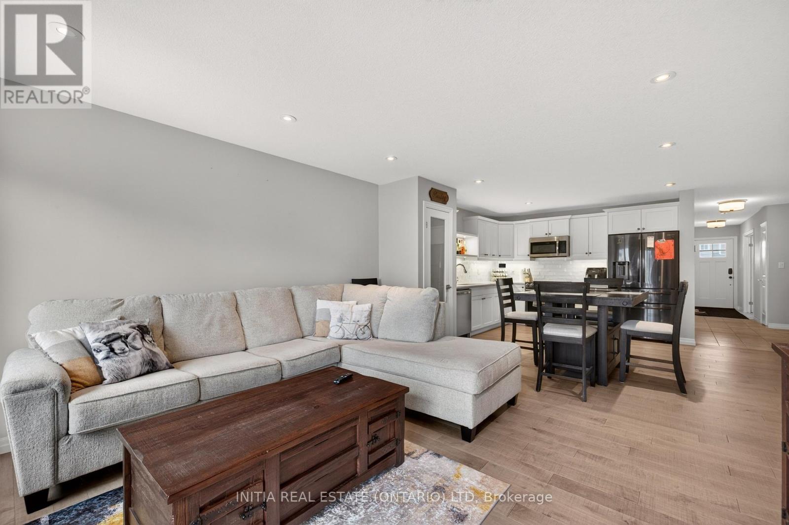 7 CORTLAND TERRACE - 19